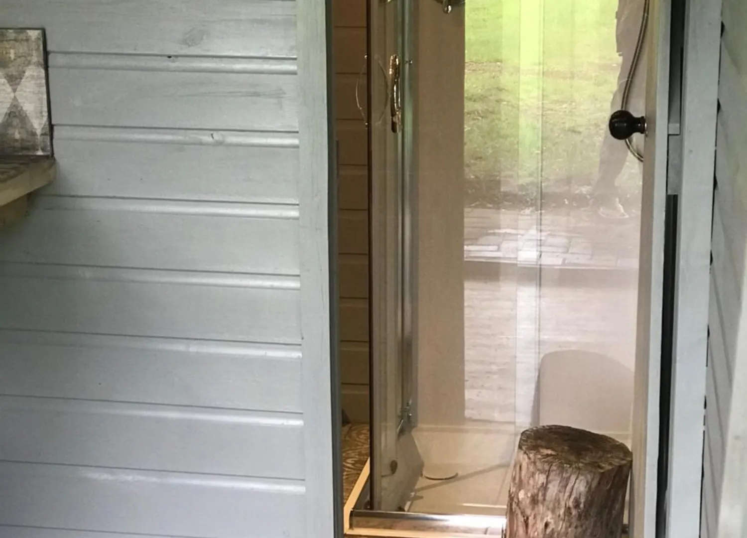 Apartment Woodpecker Shepherd Hut With Private Facilities Newmarket Cb8 Cambridge  United Kingdom