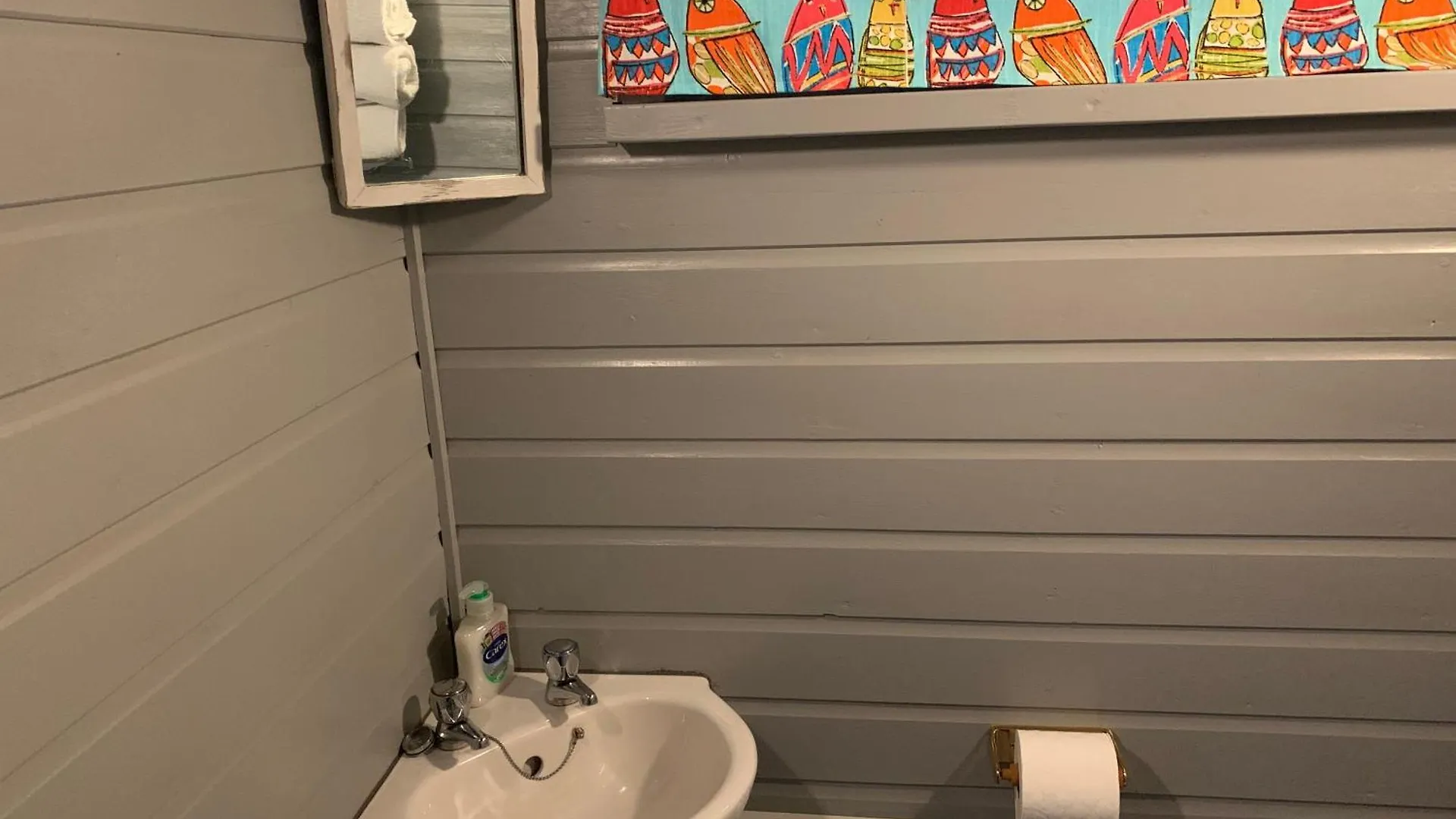 Apartment Woodpecker Shepherd Hut With Private Facilities Newmarket Cb8 Cambridge  United Kingdom