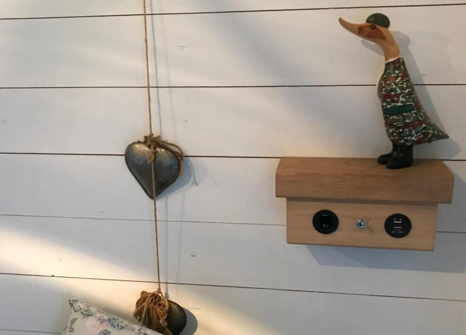 Woodpecker Shepherd Hut With Private Facilities Newmarket Cb8 Cambridge  0*, Cambridge (Cambridgeshire)